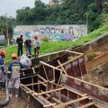 Avança a construção de escada hidráulica em morro de Santos