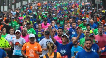 Corrida em Santos. #Paratodosverem