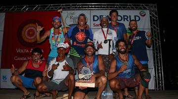 Equipe santista vence a Volta à Ilha de Santo Amaro de Canoa Havaiana