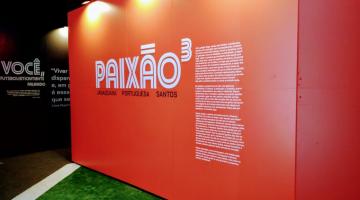 painel com o nome da exposição #paratodosverem 