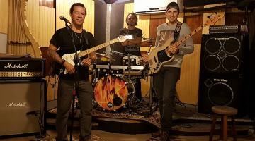 Dog Joe resgata o blues em suas canções