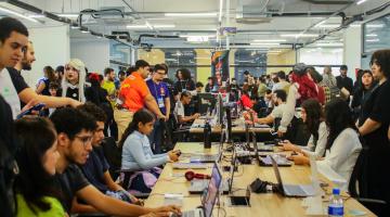 pessoas jogando game #paratodosverem