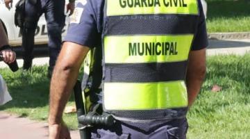 guarda municipal andando na orla #paratodosverem 