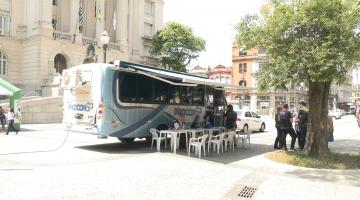 ônibus do procon na praça mauá, #paratodosverem 