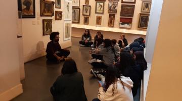 Alunos de escola municipal de Santos visitam museus em São Paulo