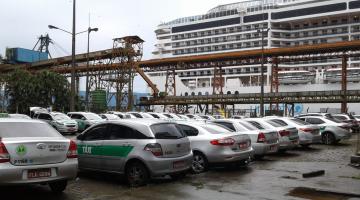 Agentes da CET monitoram áreas do terminal marítimo de passageiros