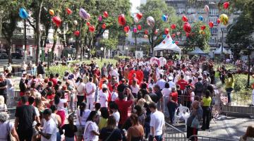 Ação do Coração na Praça Mauá. #Paratodosverem
