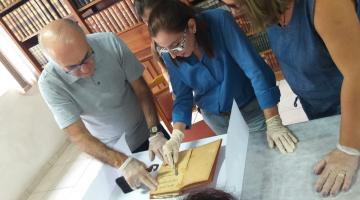 Evento em Santos aborda conservação de livros e documentos históricos 