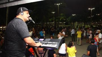 Baile na Praia de Santos tem comando da banda Inovasom