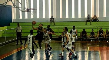 Times de basquete seguem invictos nos Jogos Abertos; vôlei de praia feminino está na semifinal