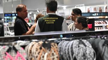 fiscais em operação em loja #paratodosverem 