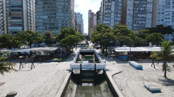 visão de canal e prédios #paratodosverem