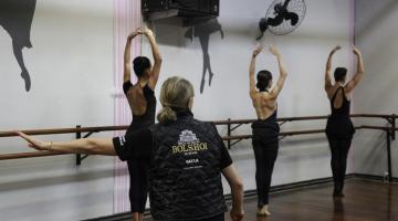 Balé da Cidade de Santos participa de workshop com profissionais do Bolshoi 