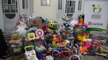 brinquedos na sede do fundo #paratodosverem