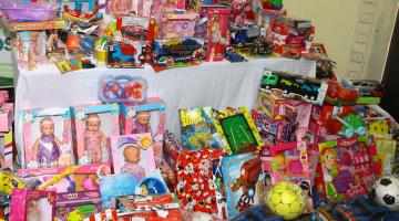 São aceitas doações de brinquedos novos ou usados. #paratodosverem