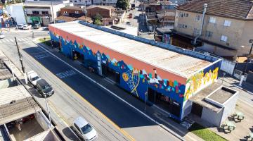 equipamento com o mural pintado #paratodosverem 