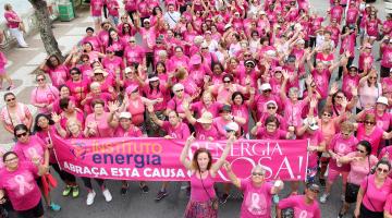 Caminhada do Outubro Rosa atrai cerca de 3,5 mil participantes