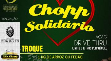 Card onde se lê. Chopp Solidário Contém a data do evento e as informações sobre a troca. #Paratodosverem