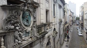 fachada da casa de josé bonifácio na rua quinze de novembro. #paratodosverem
