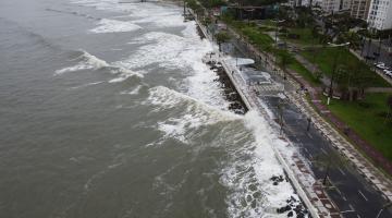 Previsão aponta ventos intensos e alerta para ressaca em Santos