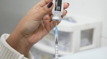 Campanha oferece multivacinação em Santos neste sábado