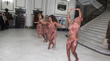Apresentação de dança no Paço Municipal. #Paratodosverem