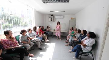Bate-papo conscientiza sobre prevenção ao câncer de mama em unidades de saúde de Santos