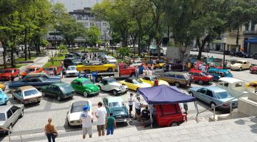 Mostra reúne 72 clássicos na Praça Mauá