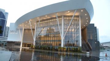 A fachada do novo Santos Convention Center, na Ponta da Praia