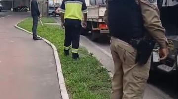 agentes falam com motoristas #paratodosverem
