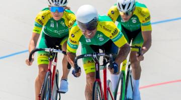 Equipe de Santos no Brasileiro de Paraciclismo de Pista. #Paratodosverem