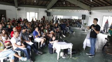 Cesar Cielo inspira novos talentos da natação santista