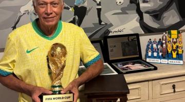 Clodoaldo e a taça. #Paratodosverem