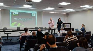 Comissão de serviços públicos em Santos recebe orientações sobre procedimentos viários 