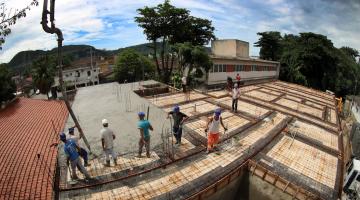 Com concretagem no primeiro pavimento, avança obra do primeiro Hospital Veterinário Municipal de Santos