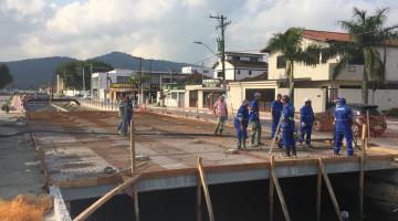 Última ponte em construção na Jovino de Melo é concretada