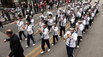 Concurso de bandas e fanfarras atrai grande público no Boqueirão, em Santos