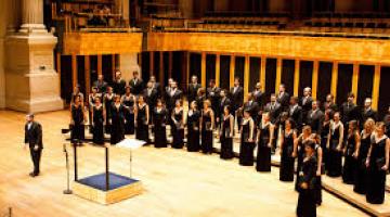 Coro se apresenta. #Paratodosverem.