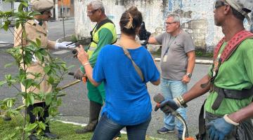 pessoas gravando série de vídeos #paratodosverem 