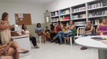 Sarau homenageia bibliotecários e mulheres da rede municipal de Santos