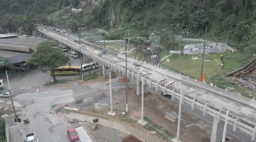 Elevado no Centro de Santos tem 72% das obras concluídas e começa a ganhar área esportiva