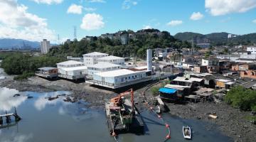 Iniciada dragagem e limpeza do Rio São Jorge, próximo ao Parque Palafitas, em Santos