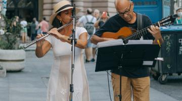 dupla toca flauta transversal e cavaquinho. #paratodosvere 