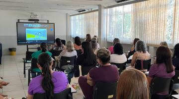 professores acompanham a formação #paratodosverem