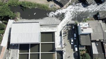 Santos aplica mecanismos inovadores no combate a enchentes e à erosão da praia 