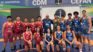 Lutadores de wrestling de Santos. #Paratodosverem.