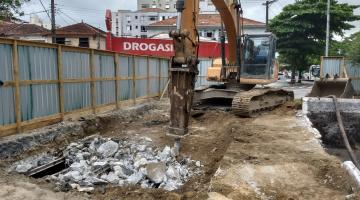 Antiga ponte do canal 5 com Afonso Pena é demolida para reconstrução