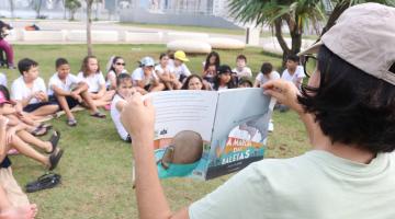 Estudantes de Santos reforçam contato com cultura oceânica em visita ao Novo Quebra-Mar