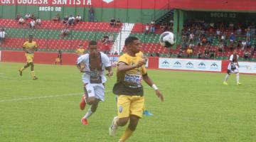 jogadores em campo na partida #paratodosverem 