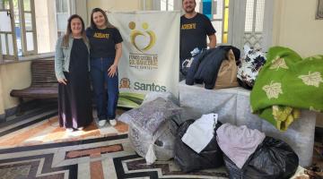 Campanha do Agasalho em Santos recebe 330 peças de roupa e cobertores